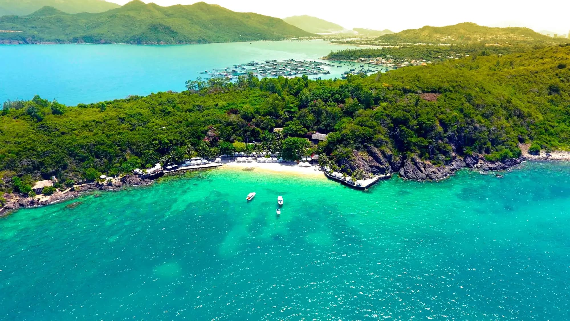 MINI BEACH DELUXE TOUR: BAI TRANH BEACH - FISHING VILLAGE - MINI BEACH